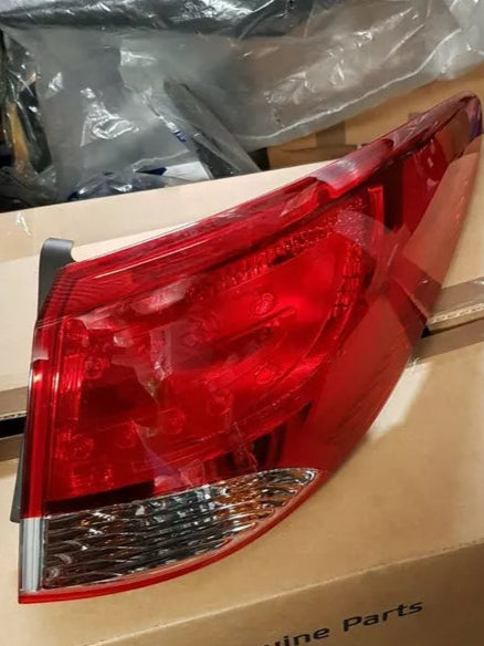 HYUNDAI IX35 2011-2015 MK1 DRIVERS SIDE REAR LIGHT LAMP CLUSTER